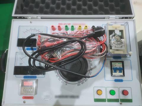 Portable power-frequency withstand test unit